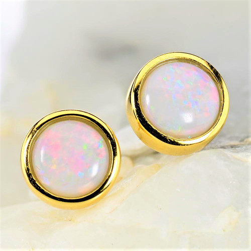 *A BRIGHT CRYSTAL 18KT GOLD PLATED AUSTRALIAN WHITE OPAL STUD EARRINGS