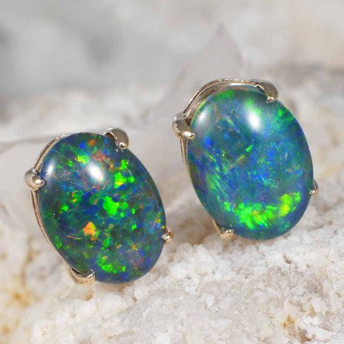 *RIGHT FLASH 14KT YELLOW GOLD AUSTRALIAN OPAL STUD EARRINGS