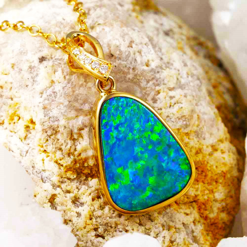 *  TEAPOP 14KT YELLOW GOLD & DIAMOND AUSTRALIAN OPAL NECKLACE