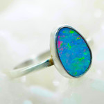   *    ART NOUVEAU STERLING SILVER AUSTRALIAN OPAL RING