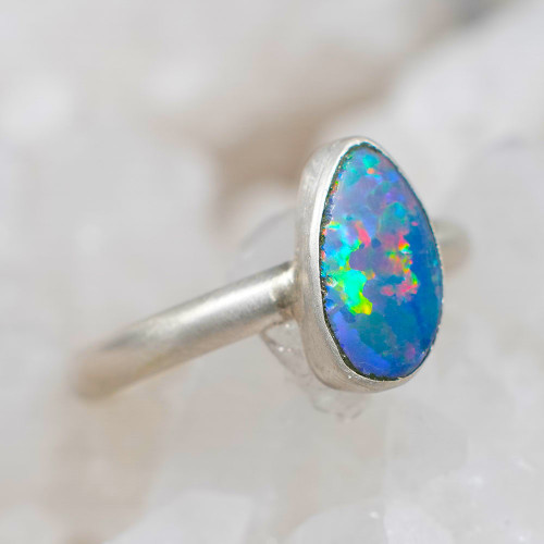 *LA LUSTER STERLING SILVER AUSTRALIAN OPAL RING