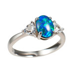   *    A  STANDOUT STERLING SILVER AUSTRALIAN OPAL RING