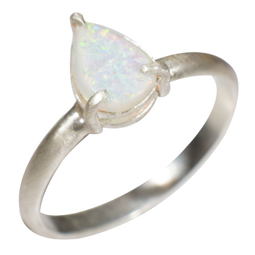 *A BRIGHT VORTEX STERLING SILVER AUSTRALIAN OPAL RING