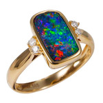   *    A  CELESTIAL SPARKLE 14KT YELLOW GOLD & DIAMOND AUSTRALIAN OPAL RING