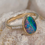   *    A   MOSAIC MINGLE 14KT YELLOW GOLD & DIAMOND AUSTRALIAN OPAL RING