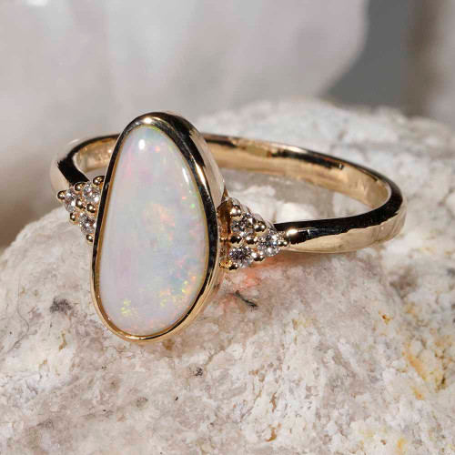 * 1 RADIANT REMNANTS 14KT YELLOW GOLD & DIAMOND AUSTRALIAN WHITE OPAL RING