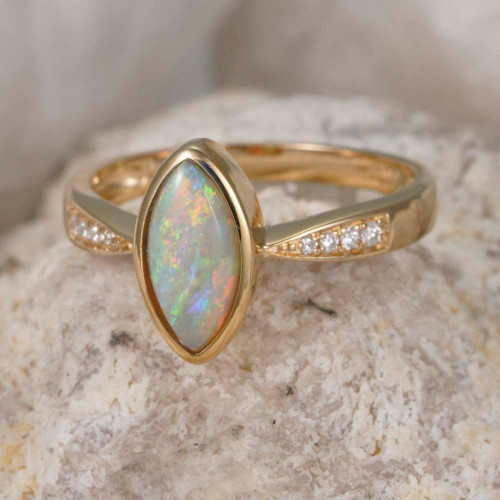 * 1 CARNIVAL SPLENDOR 14KT YELLOW GOLD & DIAMOND AUSTRALIAN WHITE OPAL RING