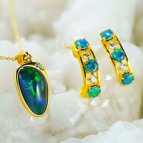 *JEWEL REALM 18KT YELLOW GOLD PLATED AUSTRALIAN OPAL JEWELLERY SET